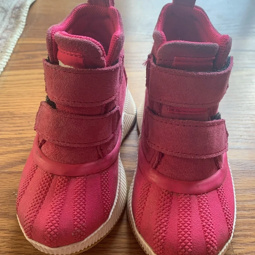 Sorel Kids Pink Waterproof High-Top Boots Shoes Size 8 Snow Shoes Footwear